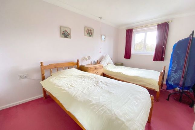 Flat for sale in Warminster