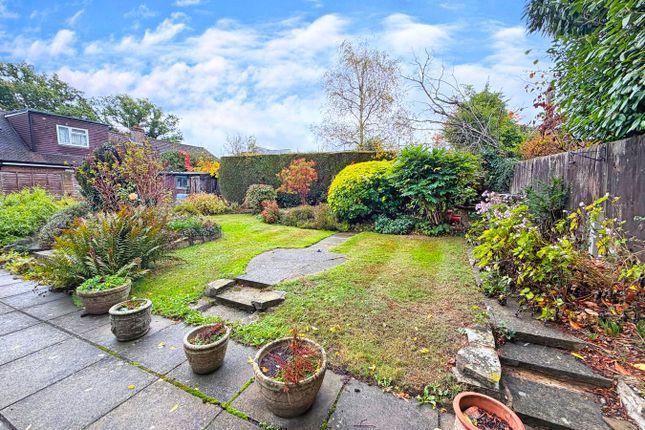 48 Meadow Drive, Amersham photo 3
