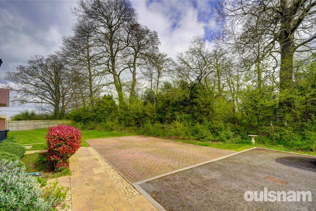 3, Garnett Drive, Worcester photo 2