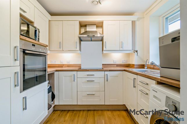 37 Barnhill Court, Barnhill Road, Chipping Sodbury, Bristol photo 3