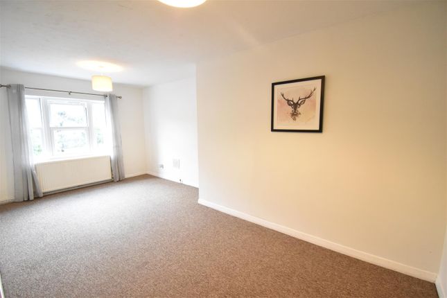 Flat 19, Wren Court, 12, The Avenue, Surbiton photo 2