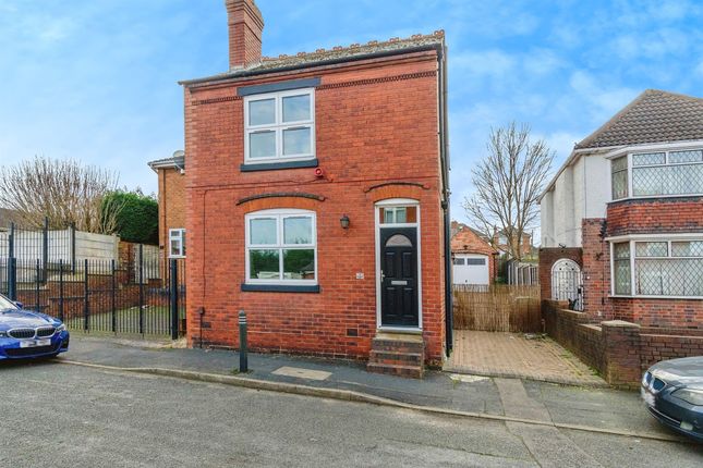 Thumbnail Detached house for sale in Doe Bank Road, Tipton