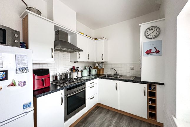 Flat 35, Annecy Court, Taunton photo 3