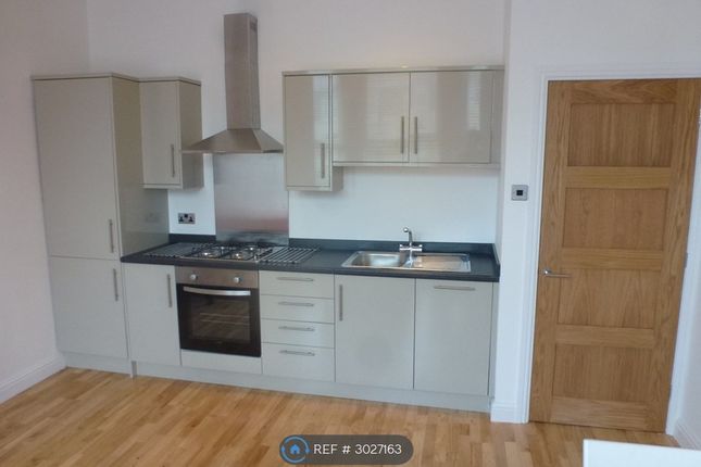 Flat, Greenfield Road, Liverpool photo 2