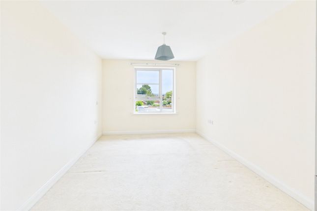 28 Maple Court,, The Street, Wiltshire photo 4