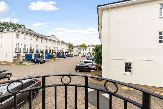 Town house for sale in Henry Tate Mews, London