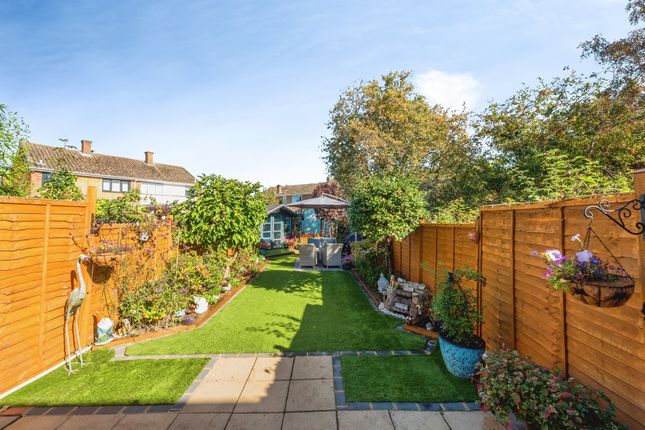 40, Falstaff Close, Witney photo 2