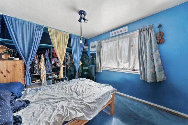 104e, Shakespeare Road, London photo 4