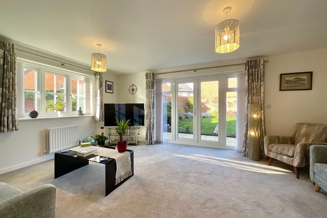 30 Hazel Way, Nantwich photo 3