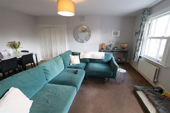 61C, Bridge Road, East Molesey photo 2