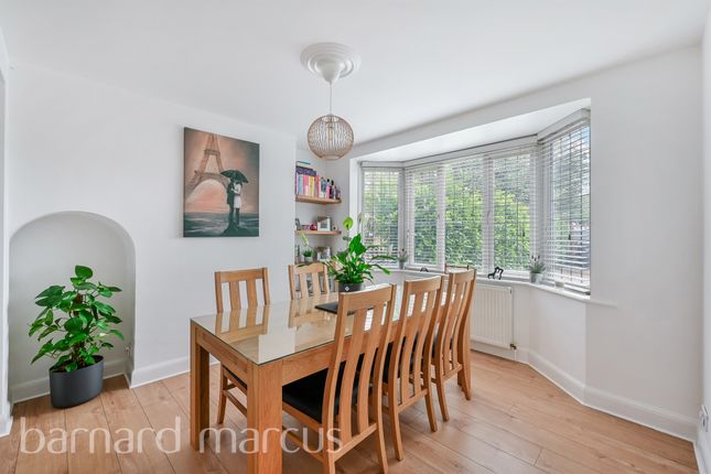 126, Beverley Way, London photo 2