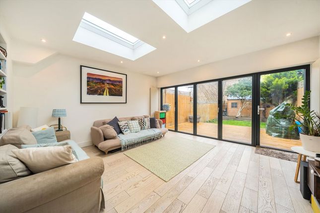 80, Bronson Road, London photo 3