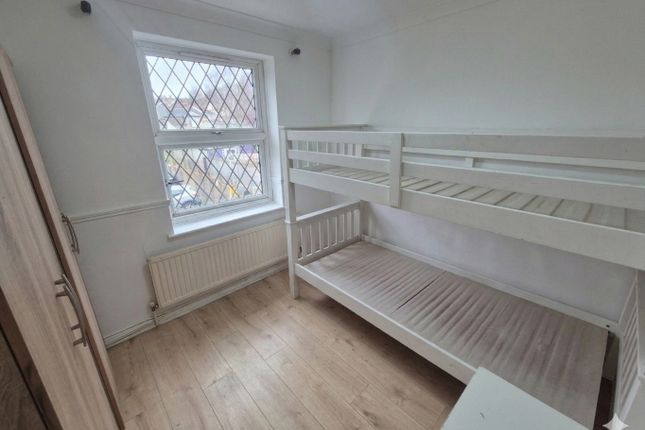 Flat 5, Ryans Court, Luton photo 4
