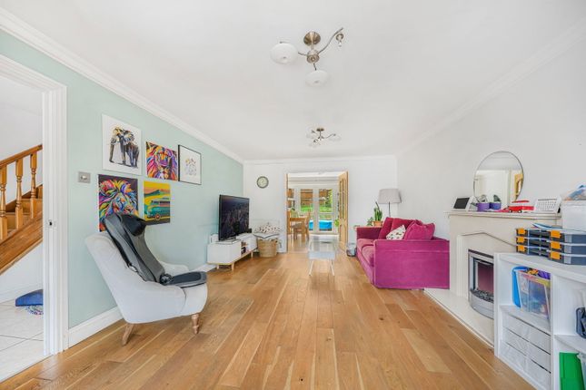 2, Roebuck Lane, Buckhurst Hill photo 2