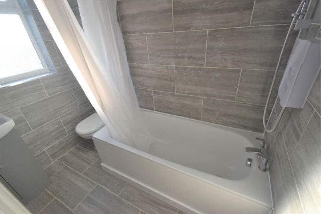 Room 6, 349, Watling Street, Dartford photo 4