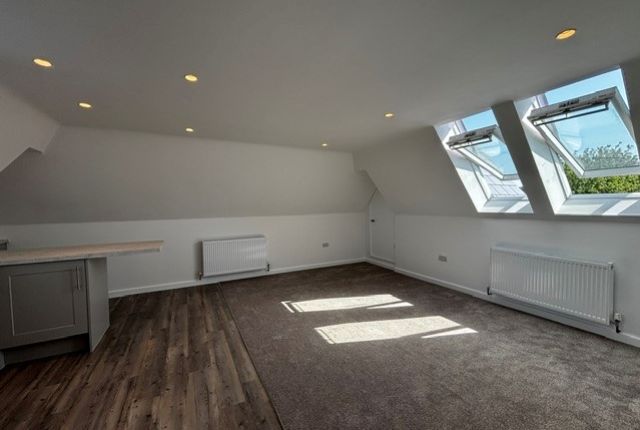 Flat 11, Burford Road, Carterton photo 3