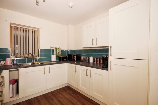 Flat for sale in Queensway, Leamington Spa