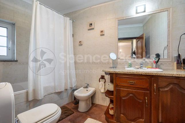 Detached house for sale in Oliveira Do Hospital, Coimbra, Portugal