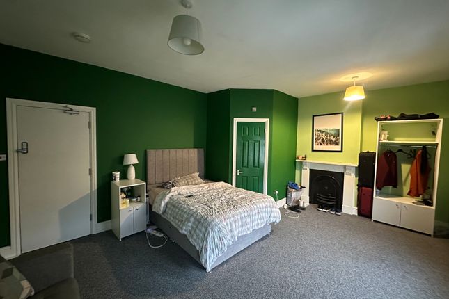Room 5, 24, Lyndhurst Street, Derby photo 4