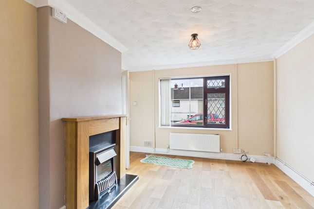 Ross Avenue, Carmarthen photo 3