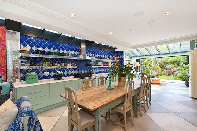 19 Balliol Road, London photo 2