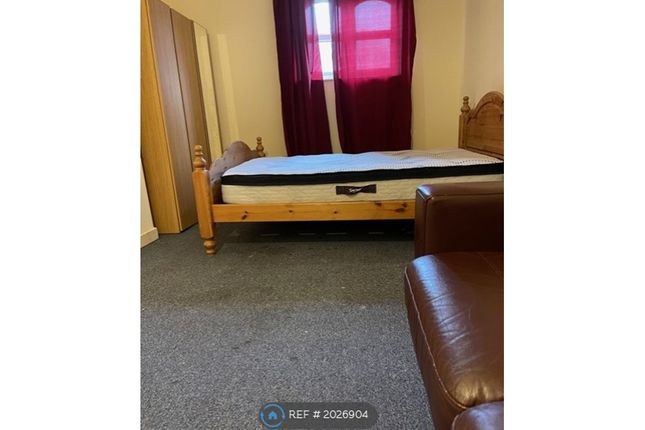 Room to rent in Humberstone Gate, Leicester LE1
