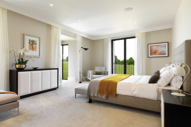 R180 150, St Edmunds Terrace, London photo 4