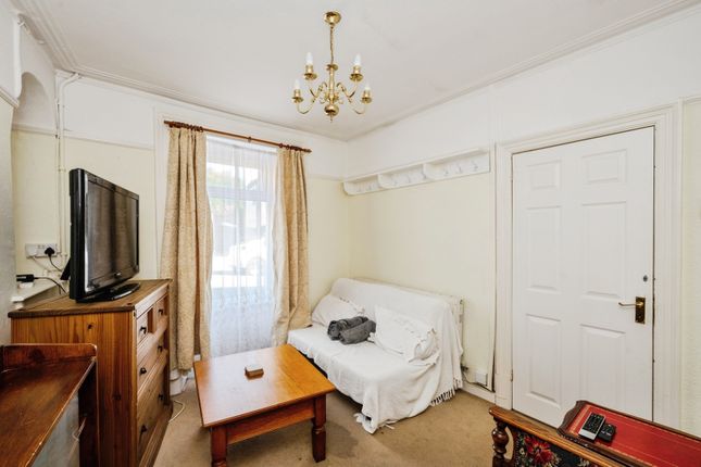 5, Pleasant Street, Swansea photo 4