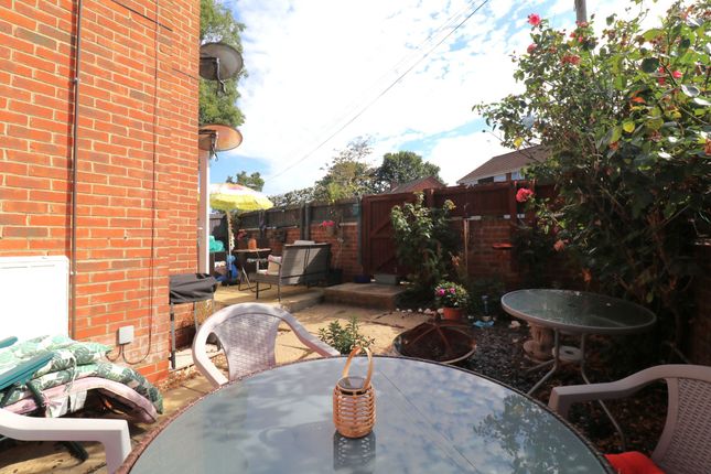 4 Lindal Court Allen Road, Southampton photo 4