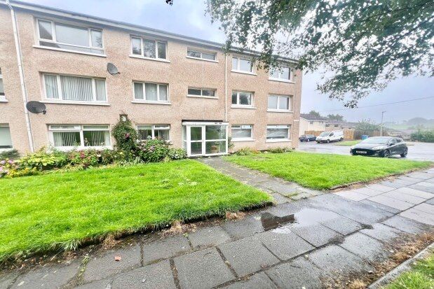 Flat to rent in Kirkoswald, Glasgow