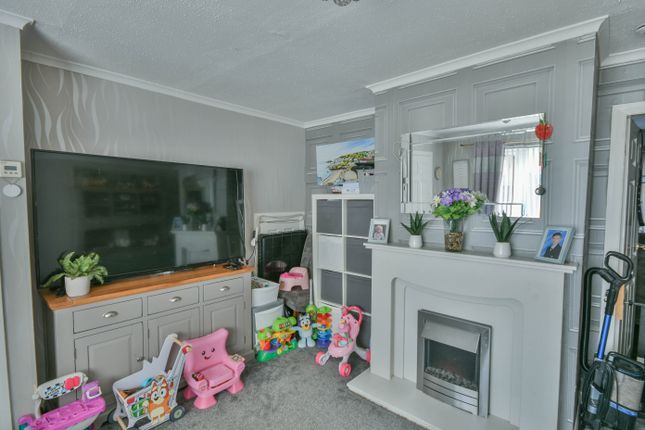 25, Westhills, Stanley photo 4