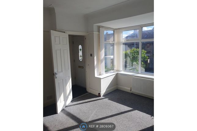 Royds Avenue, Bailiff Bridge, Brighouse photo 3