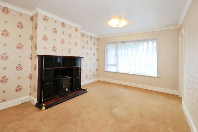 39, Tynings Close, Worcestershire photo 3