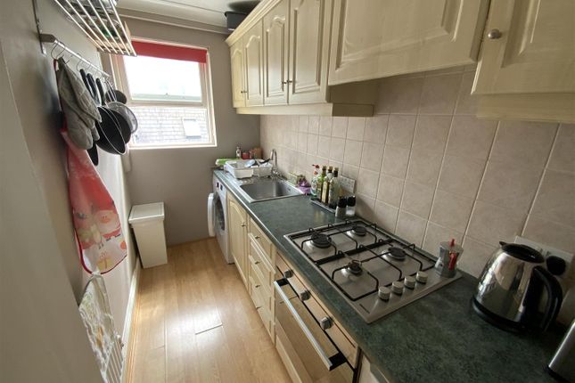 Flat 3, 20, Farm Road, Hove photo 2