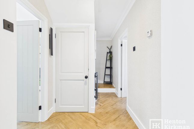 48, Salesbury Drive, Billericay photo 3