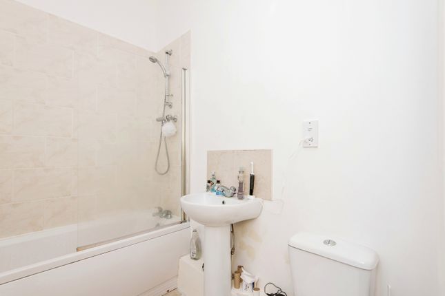 Apartment 18D, White Croft Works, 69, Furnace Hill, South Yorkshire photo 3