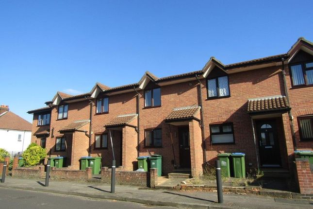 Thumbnail Terraced house to rent in Chapel Crescent, Southampton