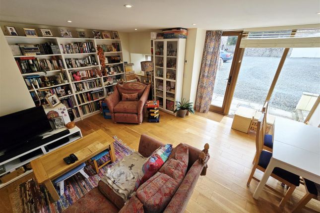 2 Warracott Court, Lifton photo 3