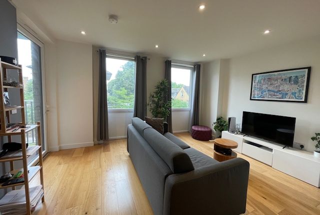 Denman Avenue, Southall photo 3