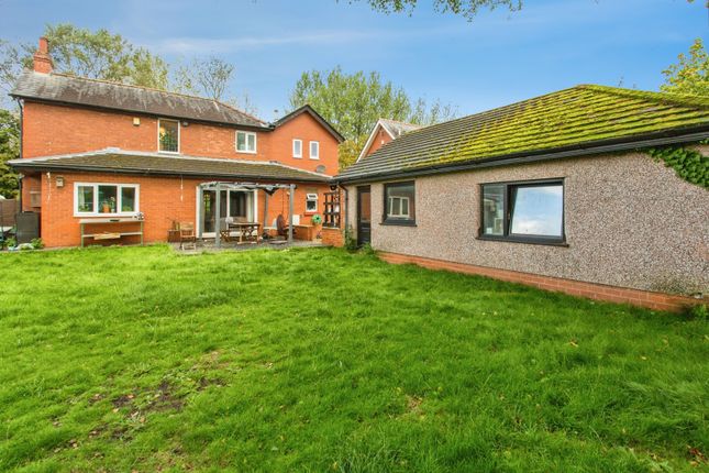 26, Paradise Lane, Lancashire photo 4
