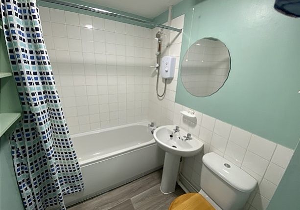 8, Cranmer Court, Wolverhampton photo 4