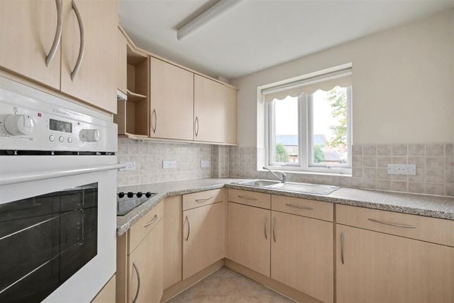 12 Brooklands Court, 44, Tamworth Road, Nottingham photo 3
