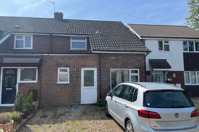 Semi-detached house for sale in Parsons Mead, Abingdon