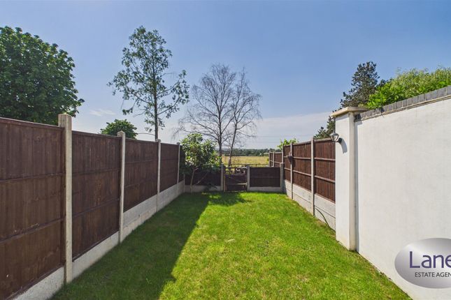 2 Monkhams Cottage, Aimes Green, Waltham Abbey photo 4