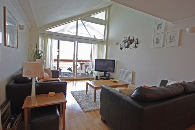 15, Mizzen House, Port Solent, Portsmouth photo 2