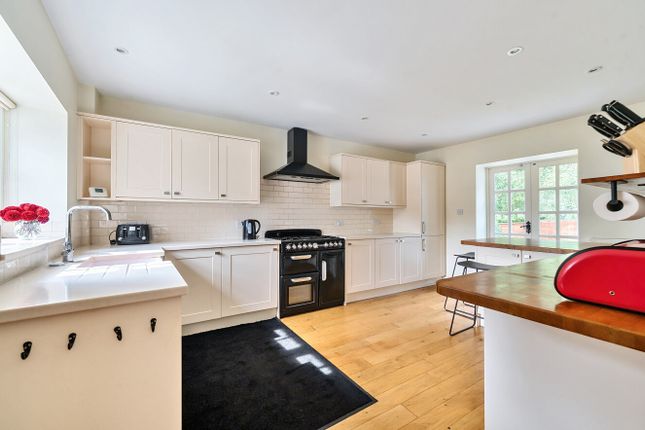The Cottage, Old Oak Court,, West Road, Berkshire photo 4