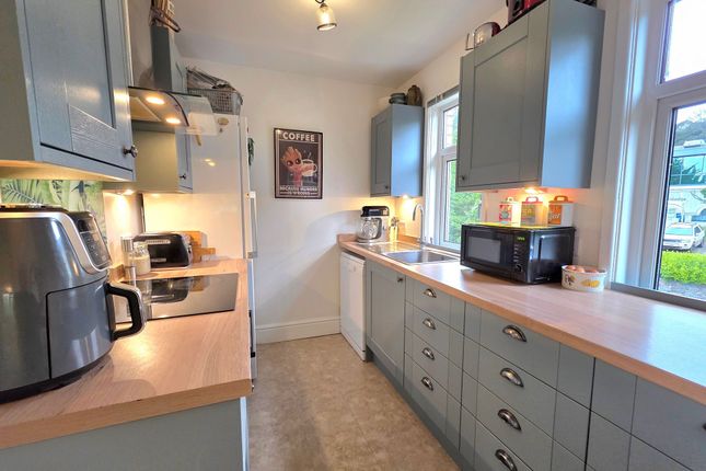 46 Cleveland Road, Torquay photo 4