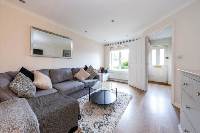 15, Stratford Drive, Maidstone photo 3