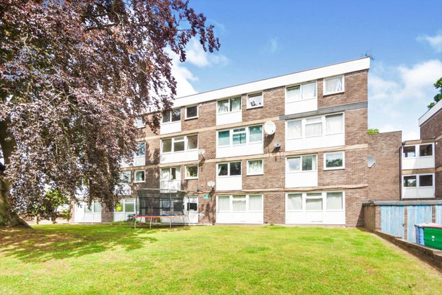 Thumbnail Flat for sale in 17 Worcester Road, Sutton