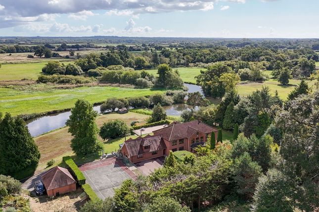 The Bothy, Avon Castle Drive, Ringwood photo 3
